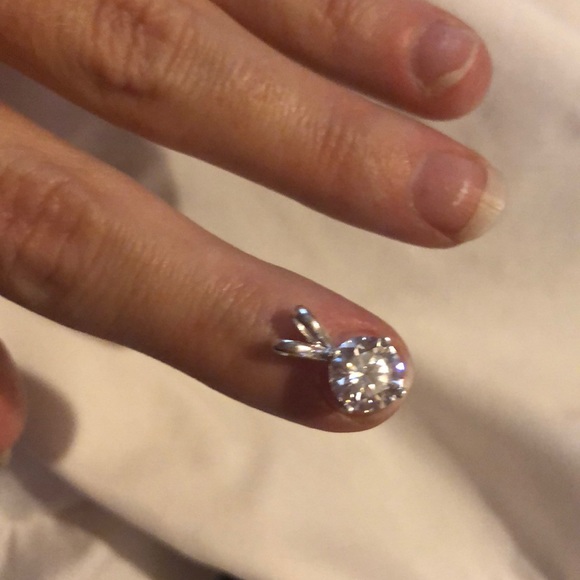 2ct D, VVS1 Moissanite Pendant - Argentium Silver - Picture 9 of 15